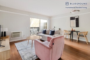 111 N Rengstorff Ave in Mountain View, CA - Building Photo