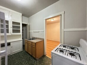 1309 Oak Ave, Unit W2 in Evanston, IL - Building Photo - Building Photo