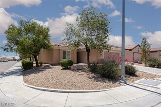 7628 Fieldfare Dr in North Las Vegas, NV - Building Photo - Building Photo