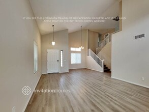 5307 W T Ryan Ln in Phoenix, AZ - Foto de edificio - Building Photo