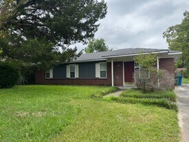 2604 Robeson St in Wilmington, NC - Building Photo