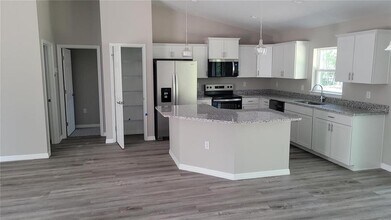 19231 SW 97th St in Dunnellon, FL - Building Photo - Building Photo