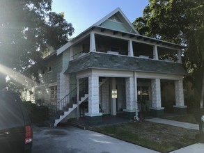 Pleasant Villas in Lake Worth, FL - Foto de edificio - Building Photo