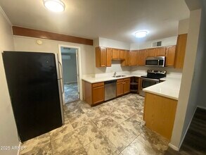 1007 S Roosevelt St in Tempe, AZ - Foto de edificio - Building Photo