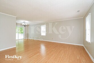 5009 Pinewood Ct in Winston-Salem, NC - Building Photo - Building Photo