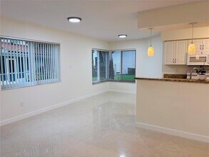 942 NW 92nd Terrace in Plantation, FL - Building Photo - Building Photo