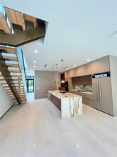 1215 NE 11th Ave in Fort Lauderdale, FL - Building Photo - Building Photo