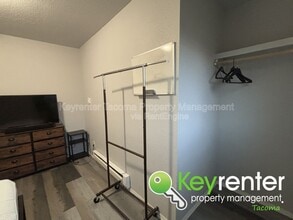 228 E 62nd St in Tacoma, WA - Building Photo - Building Photo