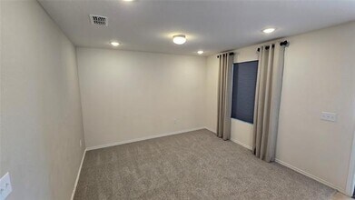 1802 Aslynn Cir in Aubrey, TX - Building Photo - Building Photo
