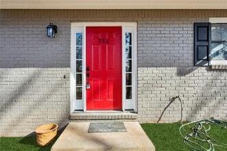 752 Barnes Mill Trace NE in Marietta, GA - Building Photo - Building Photo