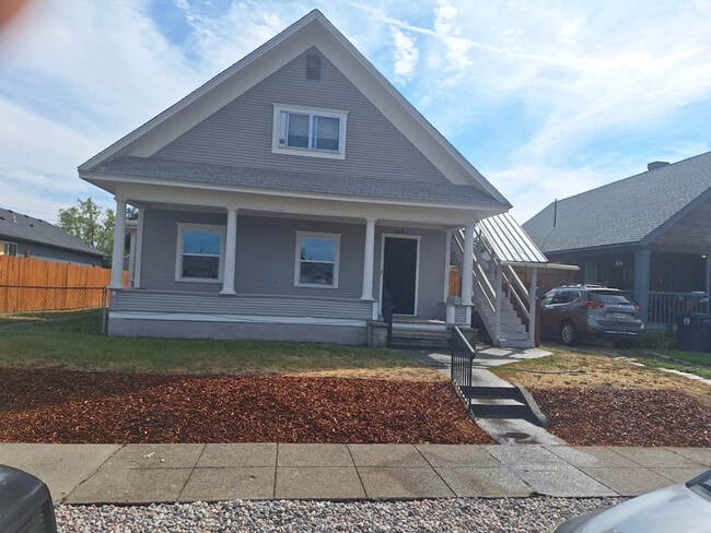 1707 W Mansfield Ave