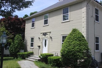 8 Park Ave in Natick, MA - Building Photo - Building Photo