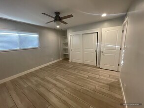 4843 E Cambridge Ave in Phoenix, AZ - Foto de edificio - Building Photo