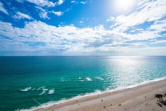 18501 Collins Ave, Unit 2704 in Sunny Isles Beach, FL - Building Photo - Building Photo