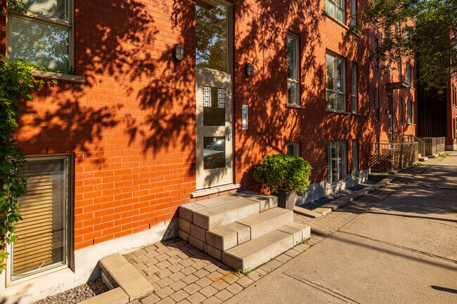 2859-2889 De Rouen Rue in Montréal, QC - Building Photo - Building Photo