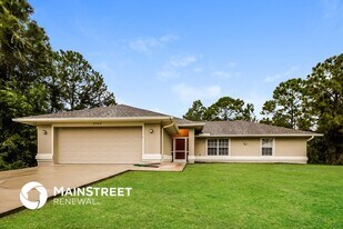 2904 Wanda Ave S in Lehigh Acres, FL - Building Photo