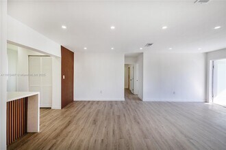 6371 Scott St in Hollywood, FL - Building Photo - Building Photo