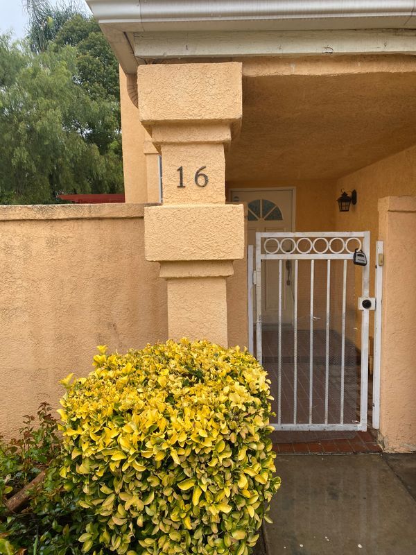 16 Calle de Rodeo in Pomona, CA - Building Photo - Building Photo