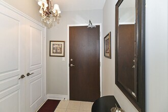 10 Delisle Ave in Toronto, ON - Building Photo - Building Photo