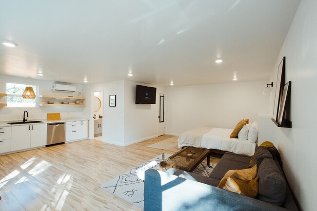 1908 Morrow Ave in Waco, TX - Building Photo - Building Photo