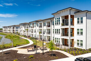 Cortland Riverview Apartamentos