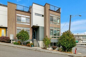 674 Howe St in Seattle, WA - Building Photo - Building Photo