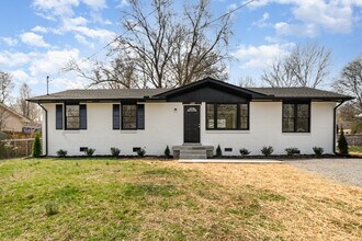 122 Brookside Dr in Hendersonville, TN - Building Photo - Building Photo