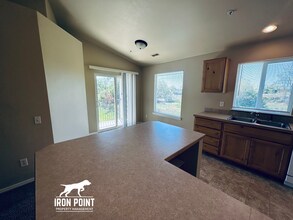 2107 E Whispering Willow Ln in Nampa, ID - Building Photo - Building Photo