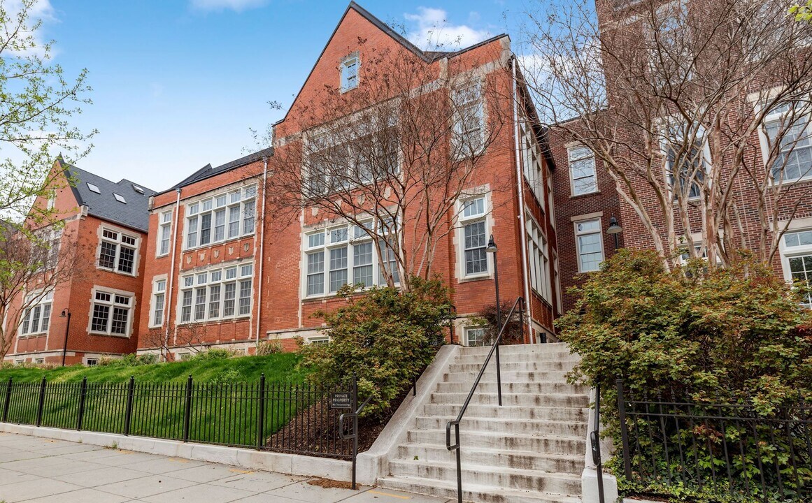 440 12th St NE, Unit 201 in Washington, DC - Foto de edificio