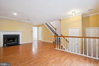 6760 Cardinal Woods Ct in Lorton, VA - Building Photo - Building Photo