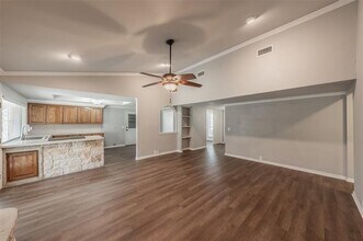 2890 Elsinor Dr in Fort Worth, TX - Foto de edificio - Building Photo