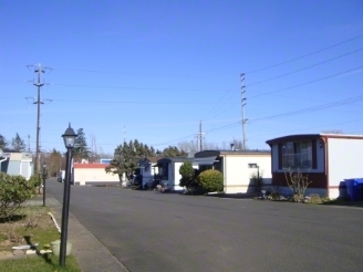 22204 NE Barr Rd in Fairview, OR - Building Photo