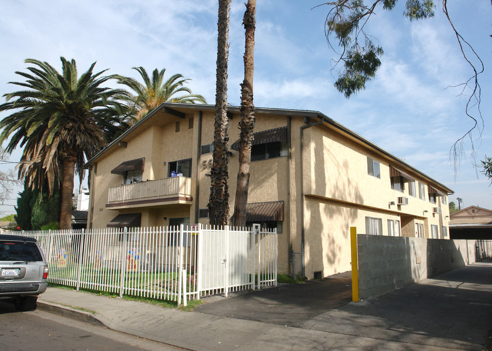 5630 Elmer Ave in North Hollywood, CA - Foto de edificio