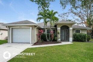 2510 Barcelona Ave in Ft. Myers, FL - Building Photo