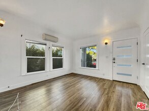 2717 S Harvard Blvd in Los Angeles, CA - Building Photo - Building Photo