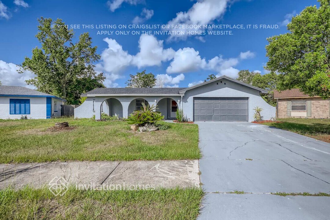 8146 Chaucer Ct in Jacksonville, FL - Building Photo