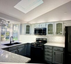 1401 Hillside Ln in McHenry, IL - Building Photo - Building Photo