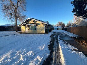 1020 Sunset Ave in Fort Collins, CO - Foto de edificio - Building Photo