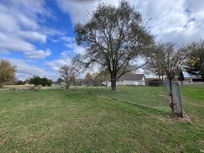 3663 White Rd in Spencer, IN - Foto de edificio - Building Photo