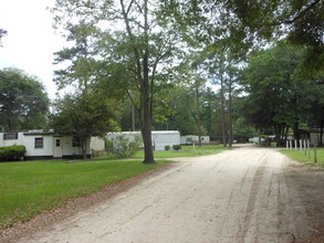 Barineau Mobile Home Park in Tallahassee, FL - Building Photo - Building Photo