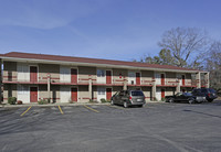 Park Village Apartments in Chattanooga, TN - Foto de edificio - Building Photo