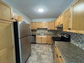 52 Hobart St in Danvers, MA - Building Photo - Building Photo