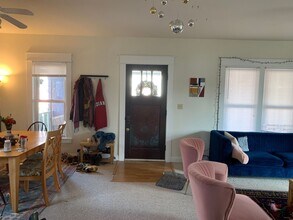 713 W Dodds St in Bloomington, IN - Building Photo - Building Photo