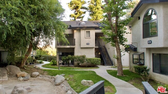 property at 5728 Skyview Way