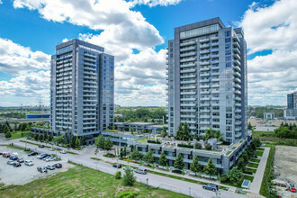 SkyCity - Tower II in Richmond Hill, ON - Building Photo - Building Photo