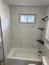 105 Kinamrok St, Unit 105 in Johnstown, PA - Foto de edificio - Building Photo