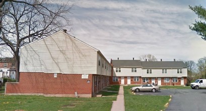 3842-3912 Oakford Ave in Baltimore, MD - Foto de edificio - Building Photo