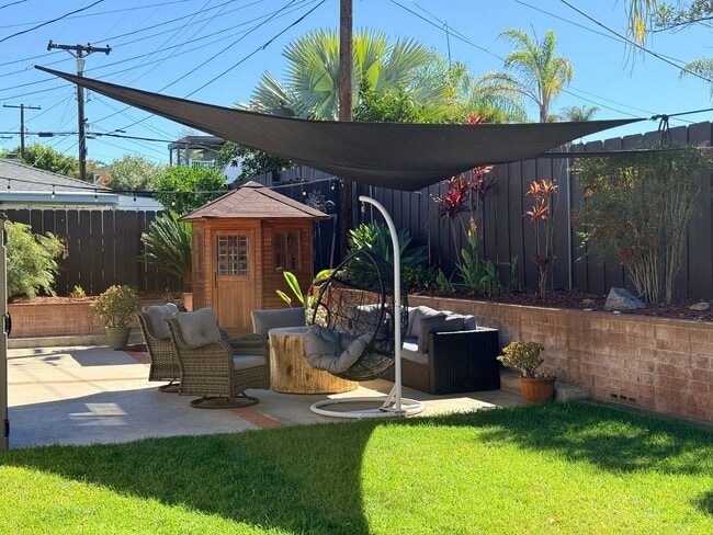 property at 4951 Greenbrier Ave