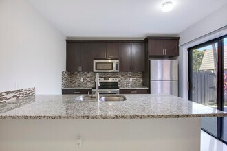 502 5th Way in West Palm Beach, FL - Building Photo - Building Photo