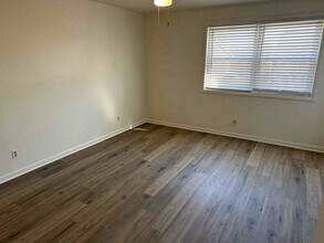 2503 Redwood Ct-Unit -4 in Albany, GA - Building Photo - Building Photo